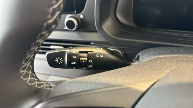 Hyundai i20 1.0T GDi 90 Tech Line 5dr Petrol Hatchback - Image 24